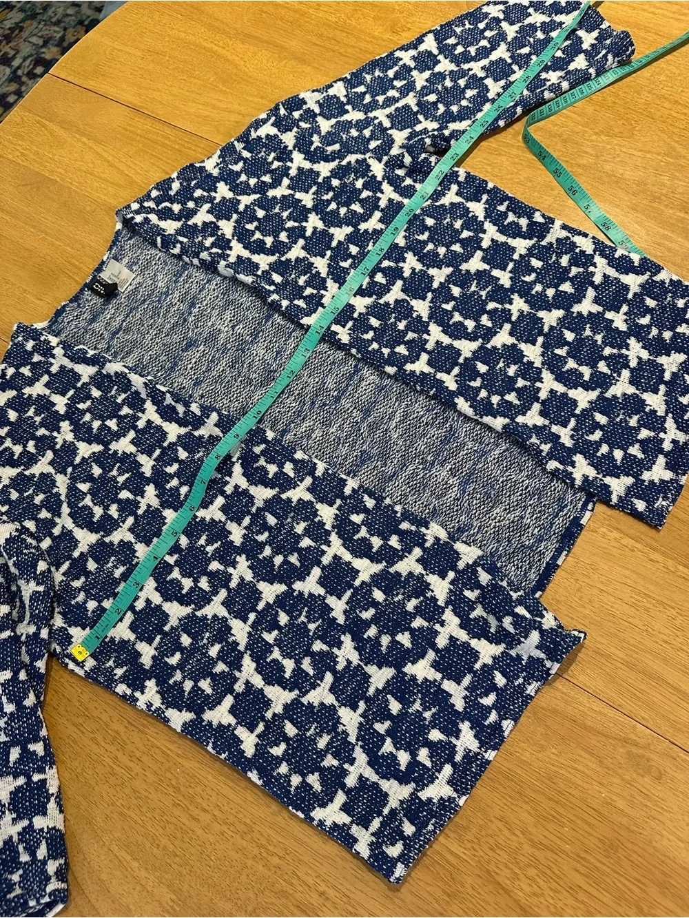 Divided H&M Blue and White Pattern Textured Open Cardigan Size M